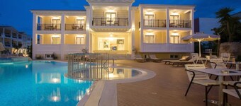 Royal Nidri Hotel & Apartments