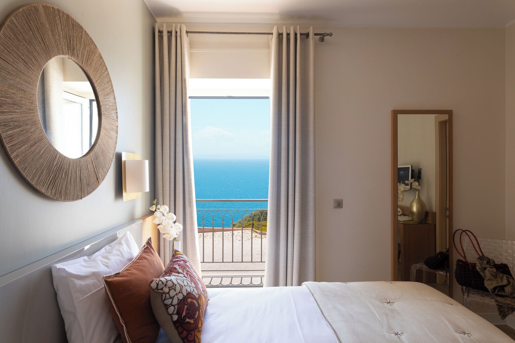 Superior Double or Twin Room, Balcony | Premium bedding, in-room safe, desk, laptop workspace