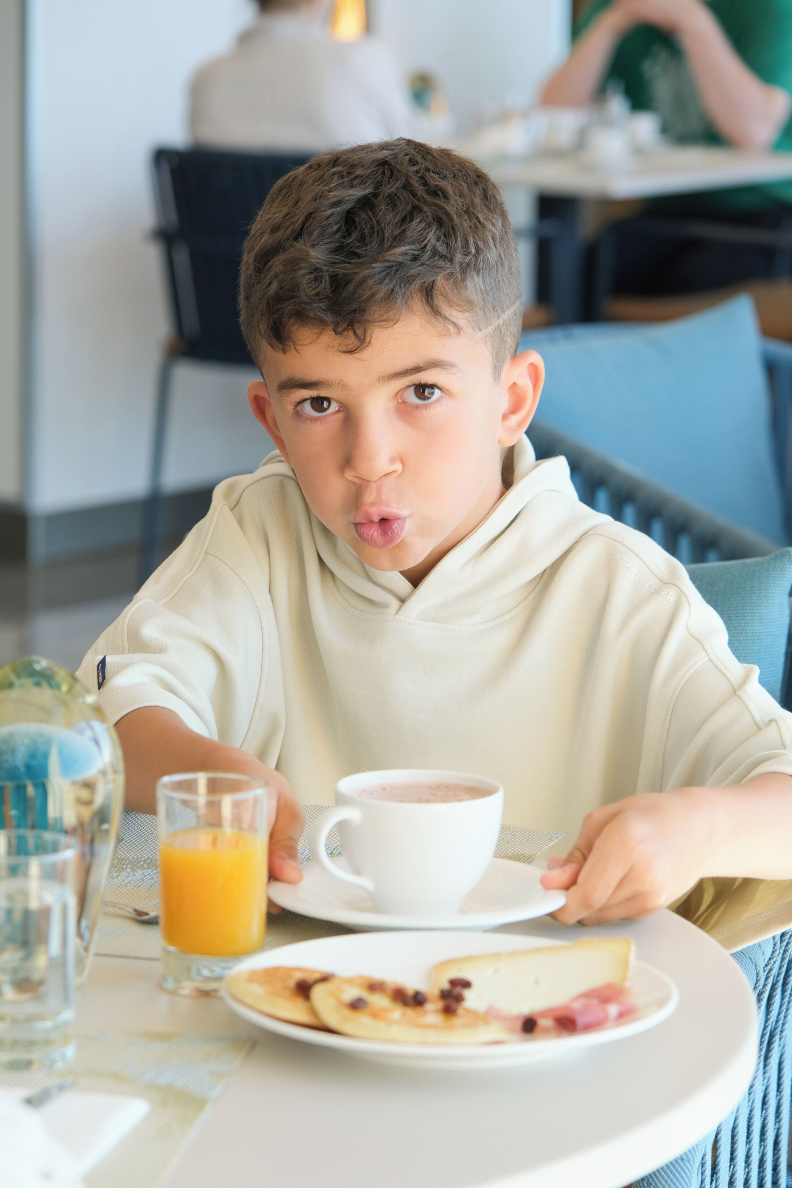 Tägliches Frühstücksbuffet gegen Gebühr