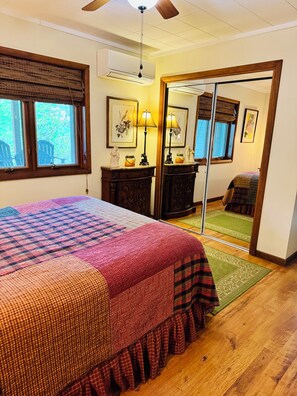 1 soverom, strykejern/-brett, reiseseng for barn og wi-fi (inkludert)