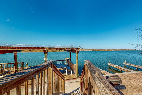 Property grounds - Dog-friendly condo with WiFi, hot tub, & pool - minutes from beach (Corpus Christi)