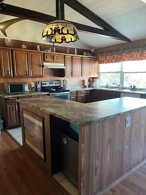 Fridge, microwave, oven, stovetop - The Charter House formally known as The Charter Room. A 3 bedroom house for rent (Ocracoke)