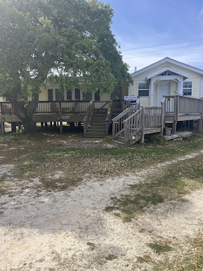Exterior - The Charter House formally known as The Charter Room. A 3 bedroom house for rent (Ocracoke)