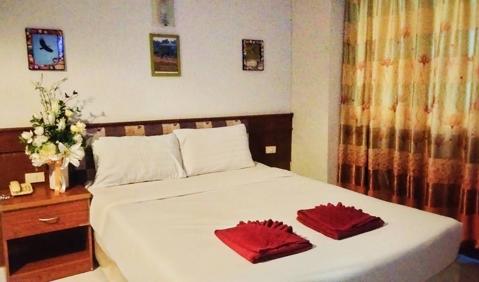 Standard Double Room | Minibar, blackout curtains, free WiFi
