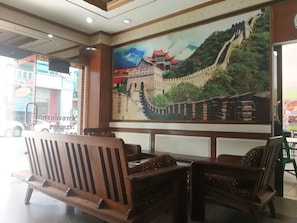 Lobby sitting area - China Garden Hotel (Hat Yai)