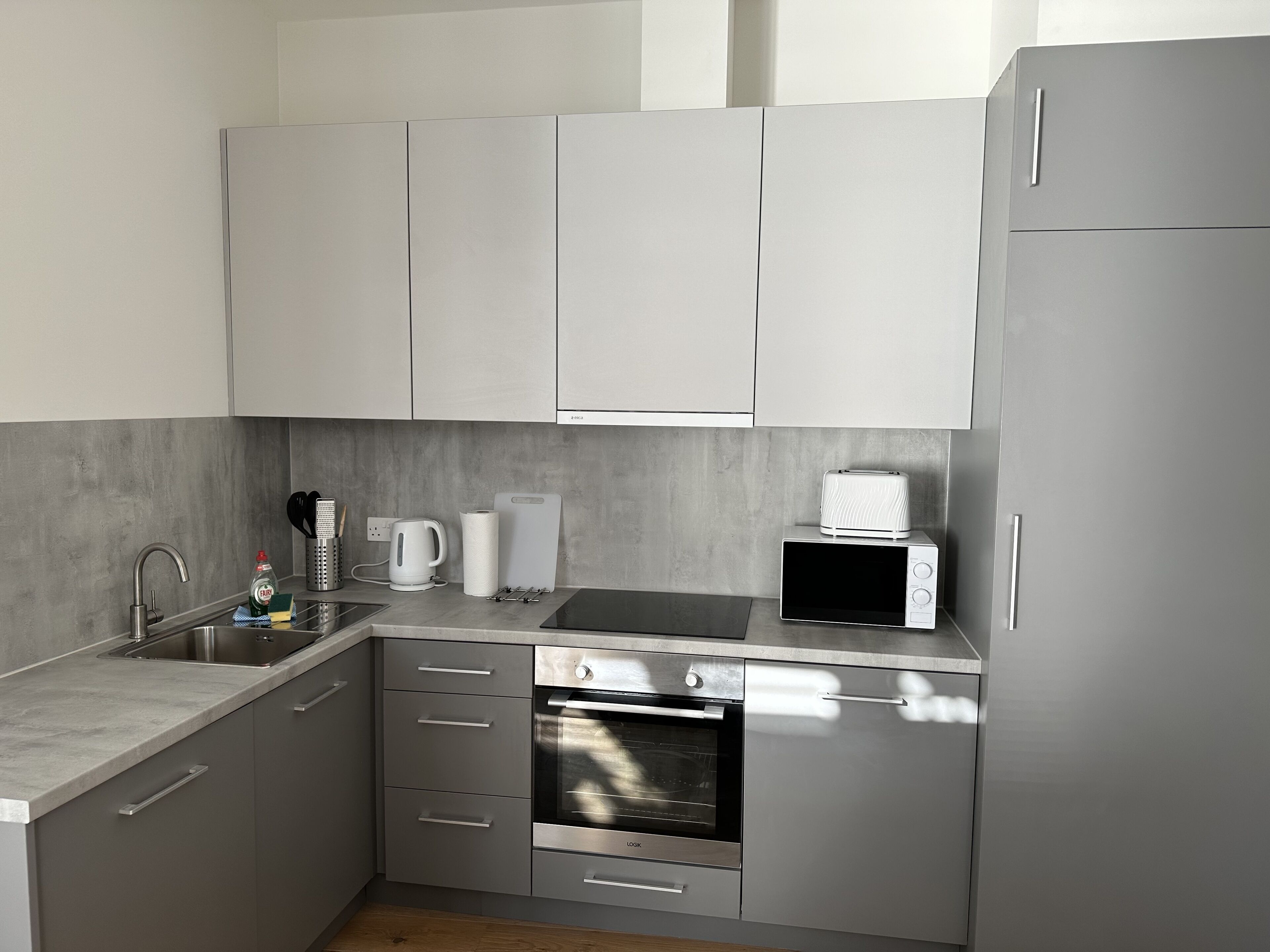 comfort apartment, 1 double bed | private kitchen | full-sized fridge, microwave, oven, stovetop