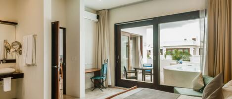 1 bedroom, in-room safe, free WiFi, bed sheets