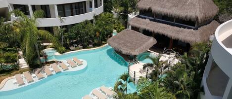 حمّام سباحة خارجي