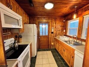 Fridge, microwave, oven, stovetop - Super Cute, Cozy, Historic Sea Spray Cottage #5 (Nags Head)