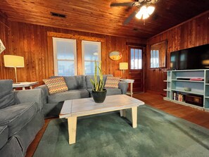 Smart TV - Super Cute, Cozy, Historic Sea Spray Cottage #5 (Nags Head)