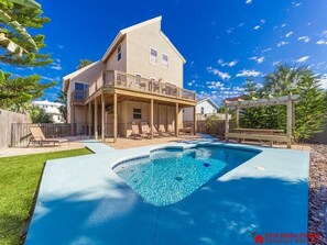 A heated pool - Ocean Views ~ Heated Pool ~ Sleeps 16 (Saint Augustine)