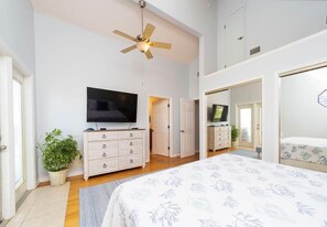 5 bedrooms, iron/ironing board, WiFi, bed sheets
