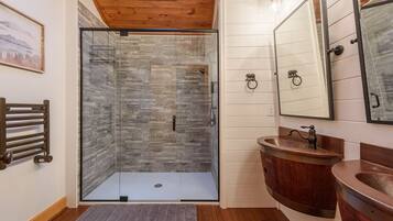 Douche, serviettes fournies