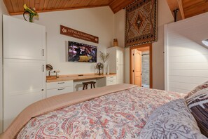 1 bedroom, WiFi, bed sheets - Upscale Cottage Near Blue Ridge Parkway (Boone)