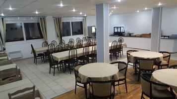 Daily buffet breakfast (EUR 9.5 per person)