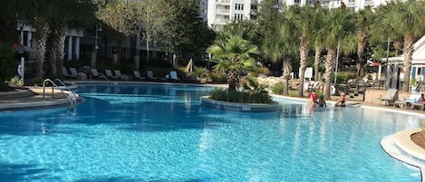 Piscine extérieure, piscine chauffée