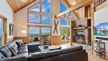 TV, fireplace, DVD player, table tennis