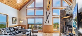 Beech Mountain 6BR Retreat! Pool Table, Shuffleboard, 3 Master Suites & Panoramic Views