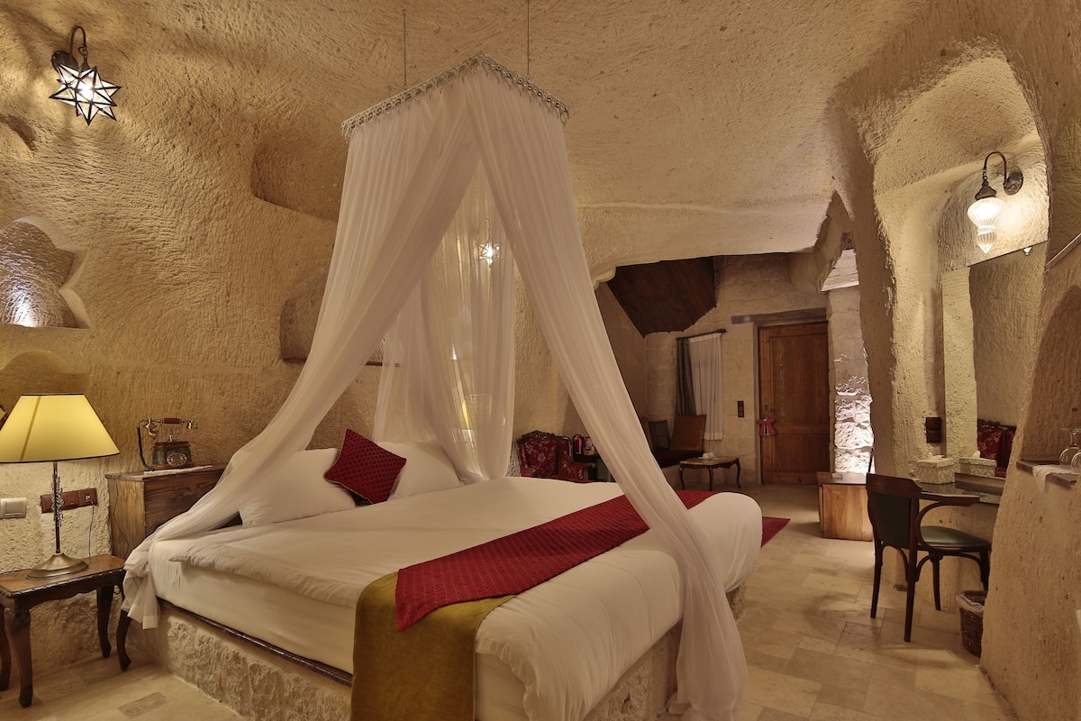 Minibar, free cots/infant beds, rollaway beds, free WiFi
