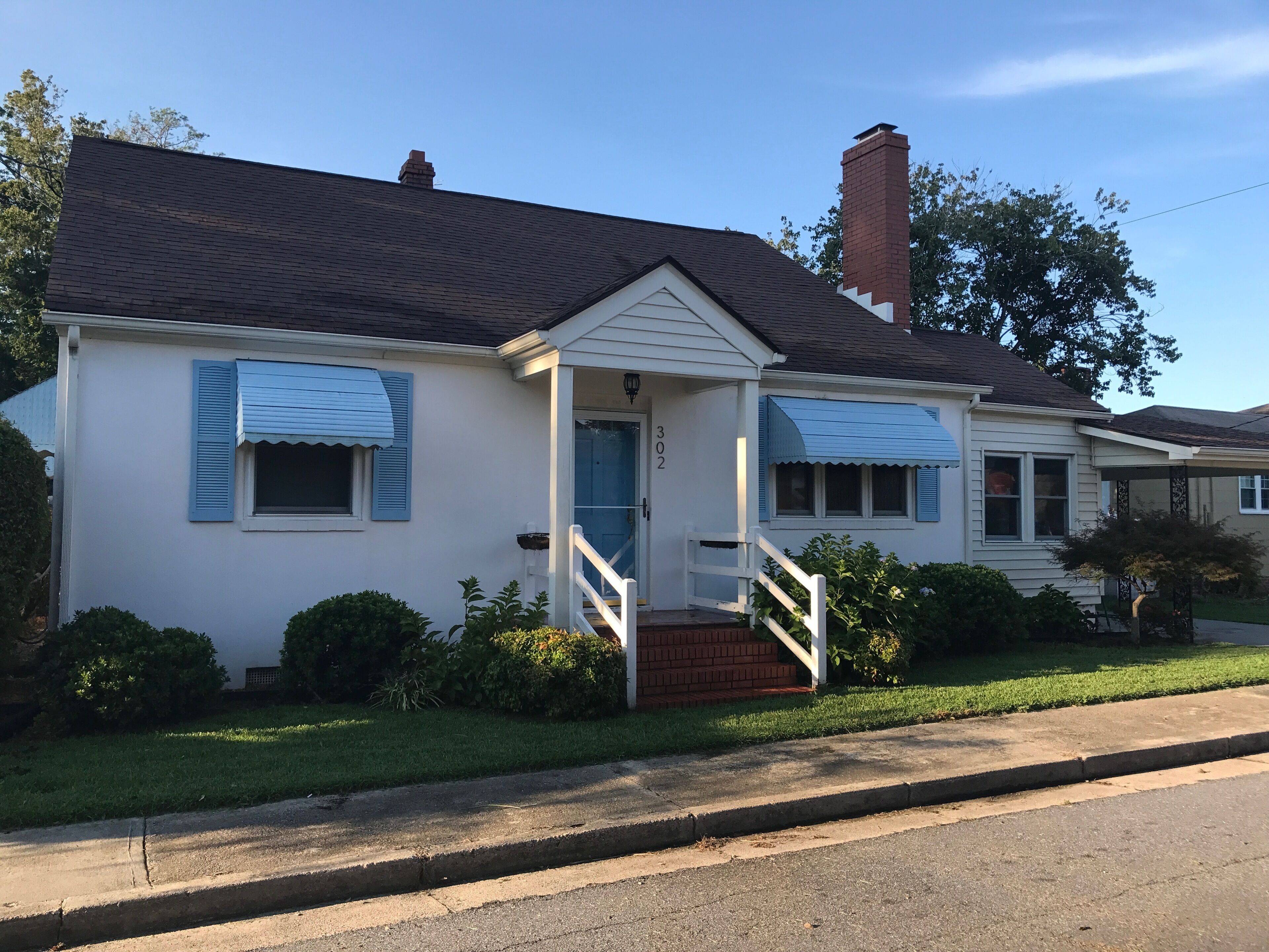  Beautiful, cozy cottage, a two minute walk to the Scuppernong River boardwalk
