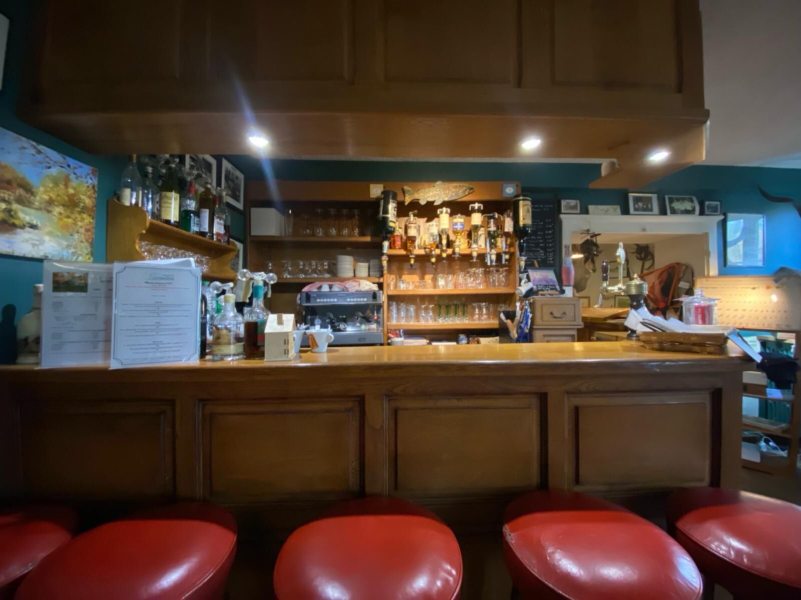 breakfast, lunch, dinner served; french cuisine