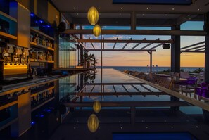 Bar (en la propiedad)