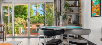 Century Centre moderni vierastalo