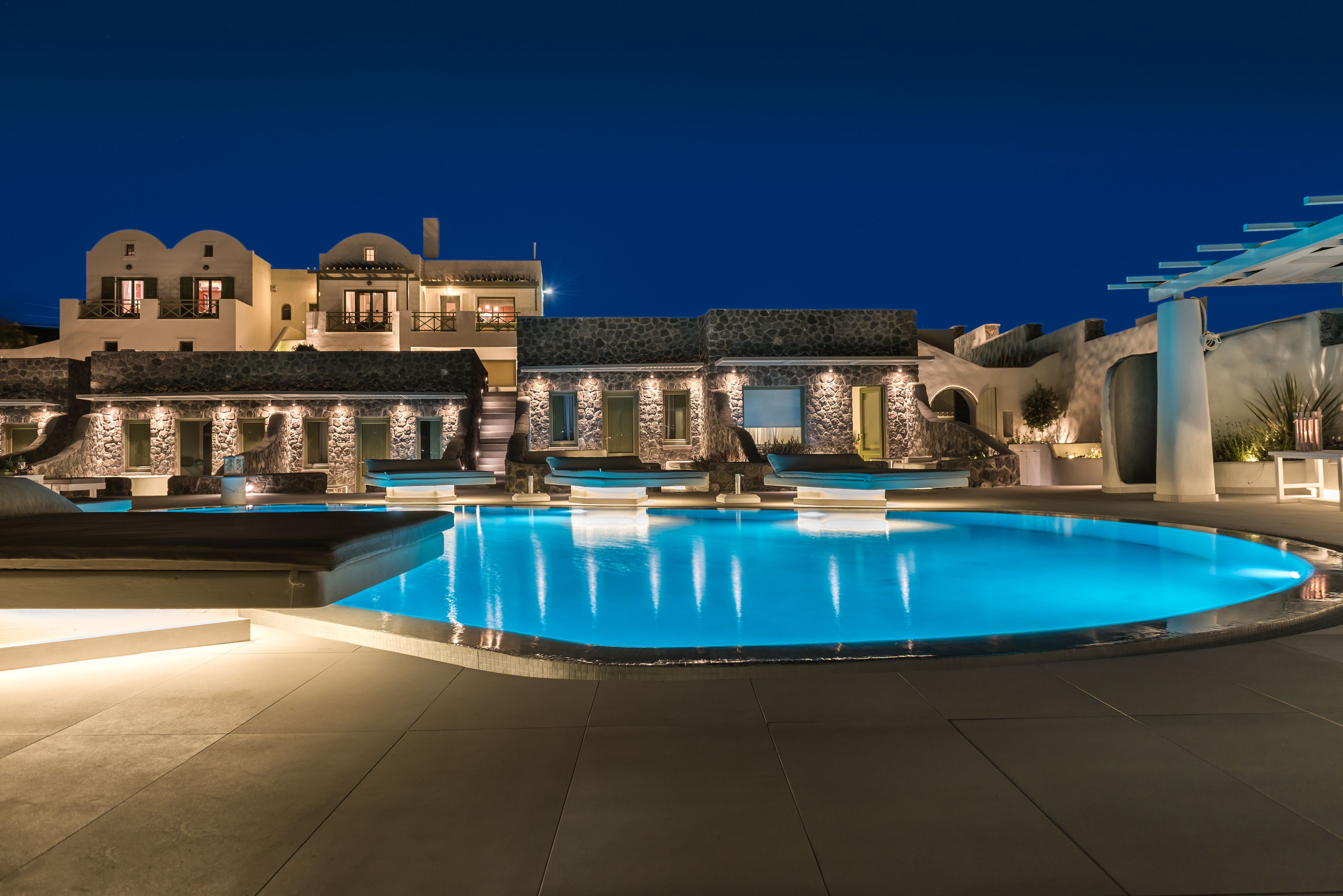 Front of property - evening/night