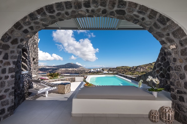 Deluxe Studio Suite, Private Pool, Sea View | Terrace/patio