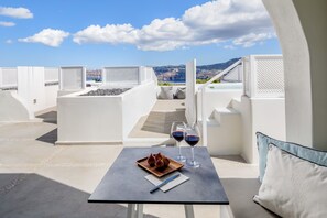 Terrace/patio - Elements of Caldera Suites (Santorini)