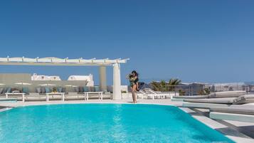 Seasonal outdoor pool, open 7 AM to 8:30 PM, sun loungers