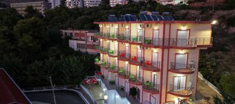 Unico ApartHotel