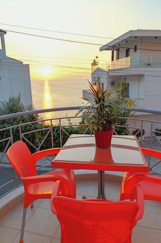 Unico ApartHotel