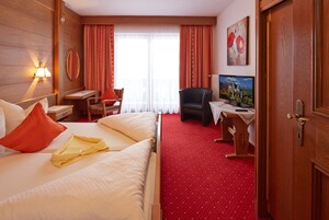 Desk, blackout drapes, free WiFi, bed sheets