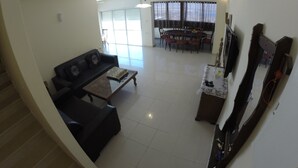 Lobby sitting area - Penthouse in Eilat with the Sea View (Eilat)