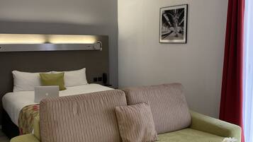 Junior Suite | Premium bedding, down comforters, Select Comfort beds, in-room safe