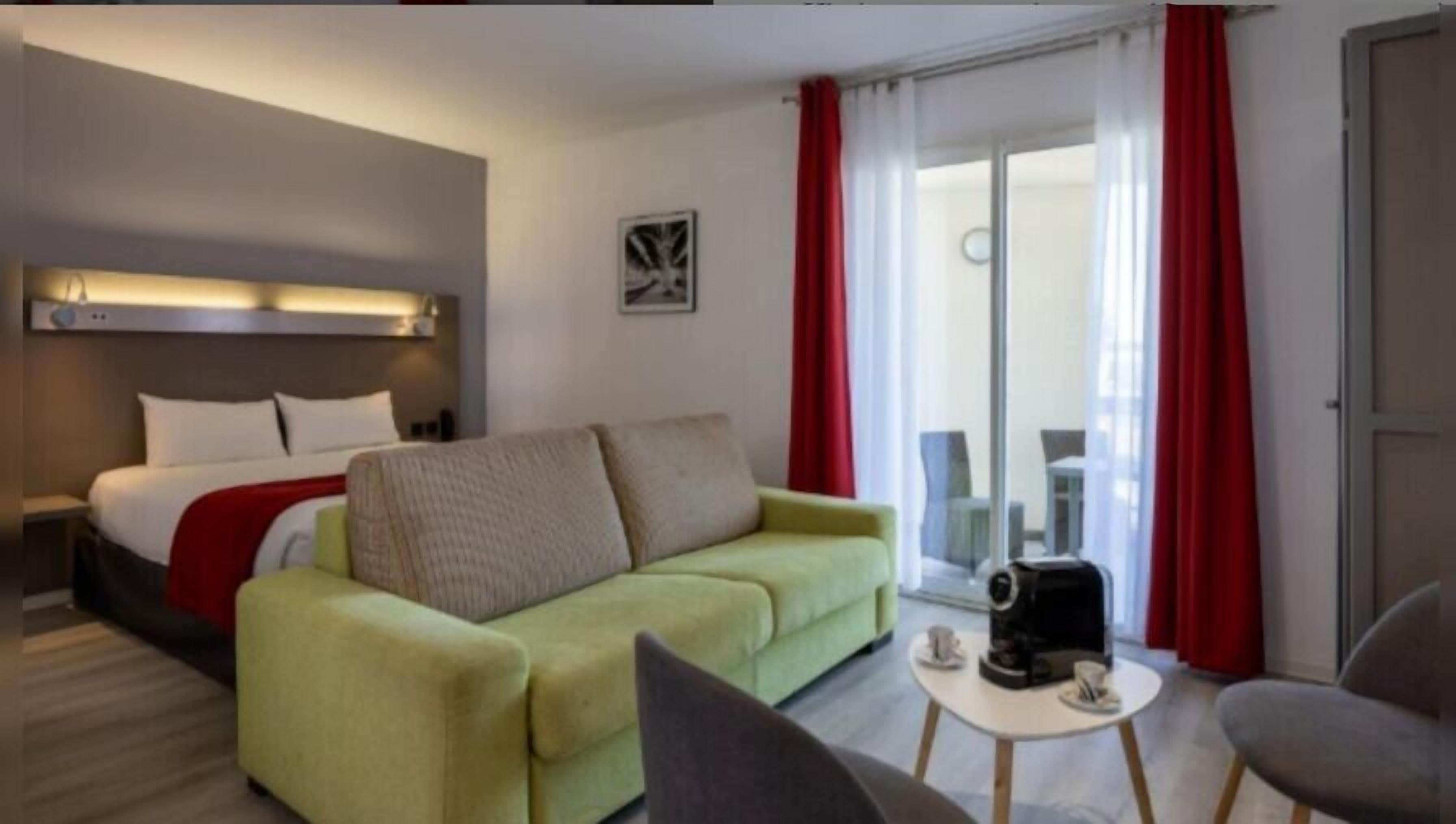 Junior Suite 2 People | Bộ đồ giường cao cấp, chăn bông, nệm Select Comfort 
