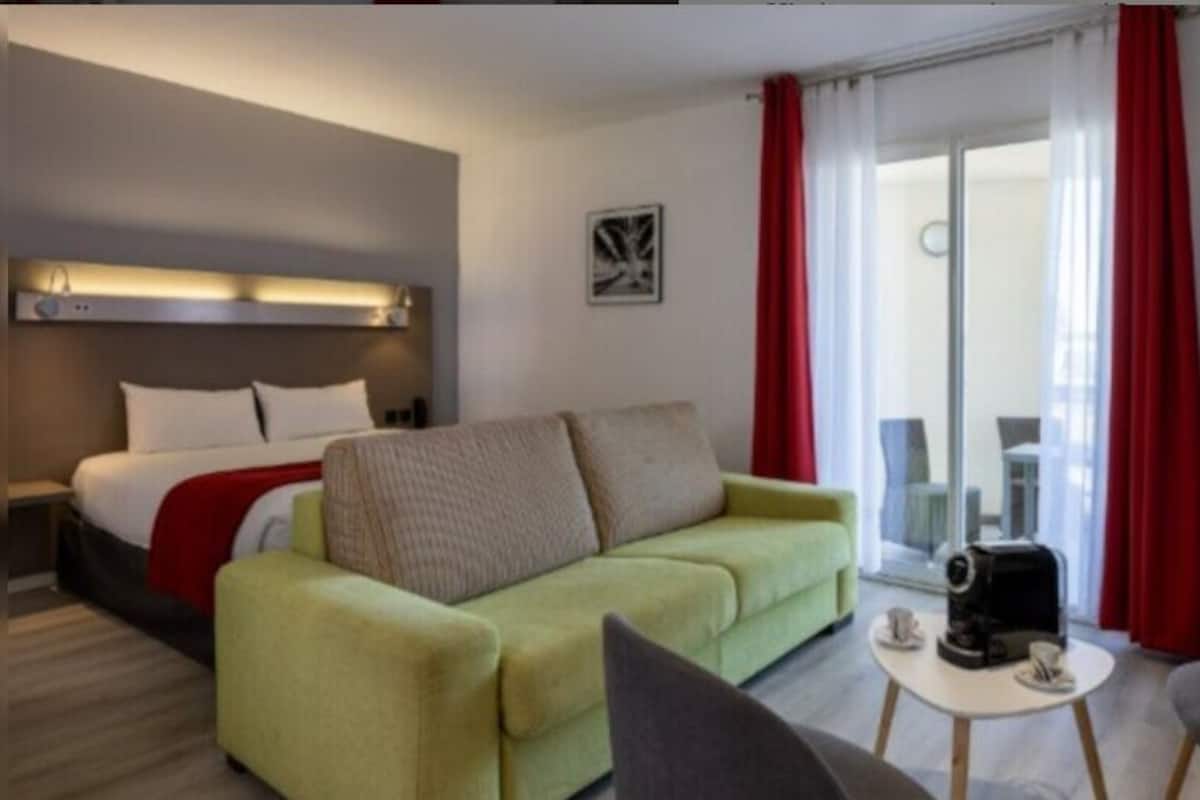 Junior Suite 2 People | Roupas de cama premium, edredons de pluma, camas Select Comfort