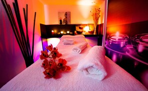 Sauna, hot tub, steam room, body treatments, 1 treatment room, massages - The Originals City, Hôtel Les Dômes, Perpignan Sud (Saleilles)