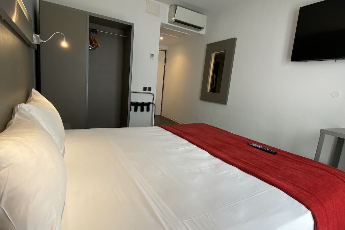 comfort double room | premium bedding, down duvets, select comfort beds, in-room safe