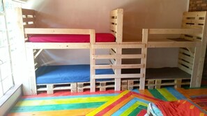 Dormitorio condiviso Basic, per sole donne (7 Pax) | Ferro/asse da stiro, Wi-Fi gratuito, lenzuola