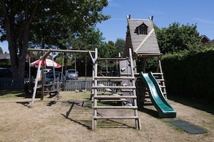 Área de juegos infantiles al aire libre