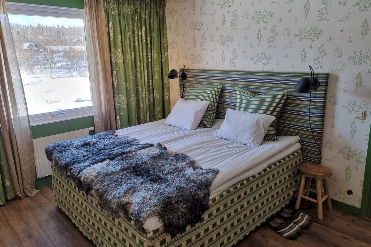 Double Room Premium | ผ้าม่านกันแสง, Wi-Fi ฟรี, ผ้าปูที่นอน