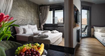 Onyx Luxury