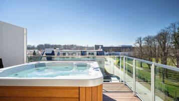 Superior 1bedroom apartman with jacuzzi | Terrace/patio