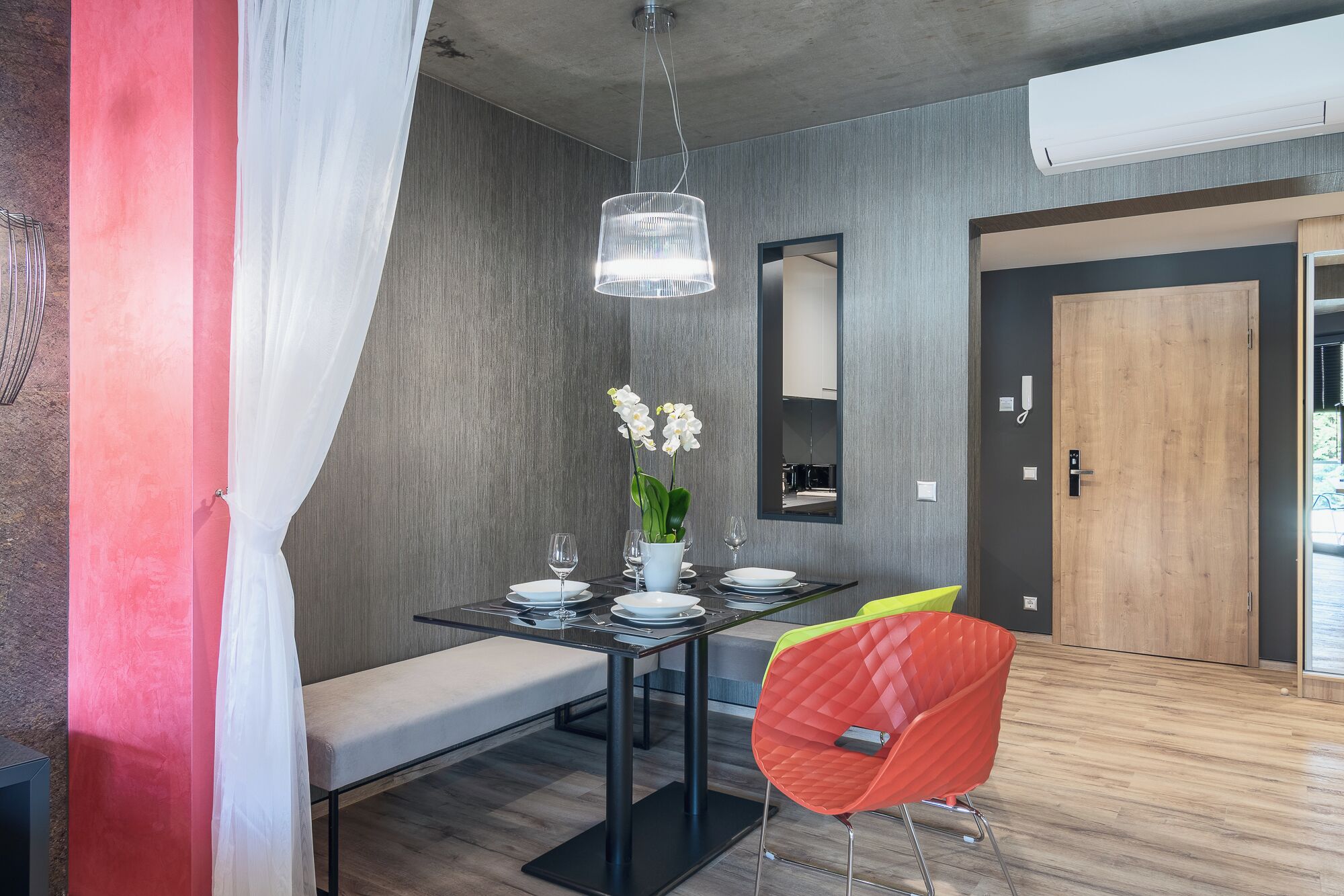 Superior Family Apartment with jacuzzi | Premium bedding, individually decorated, individually furnished