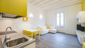 Classic Apartment, 1 Bedroom | Living area - Central station Apartment (Milan)