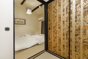 1 bedroom, free WiFi, bed sheets - ZEN - Nishinotoin - (Kyoto)