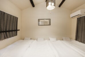 Room - ZEN - Nishinotoin - (Kyoto)