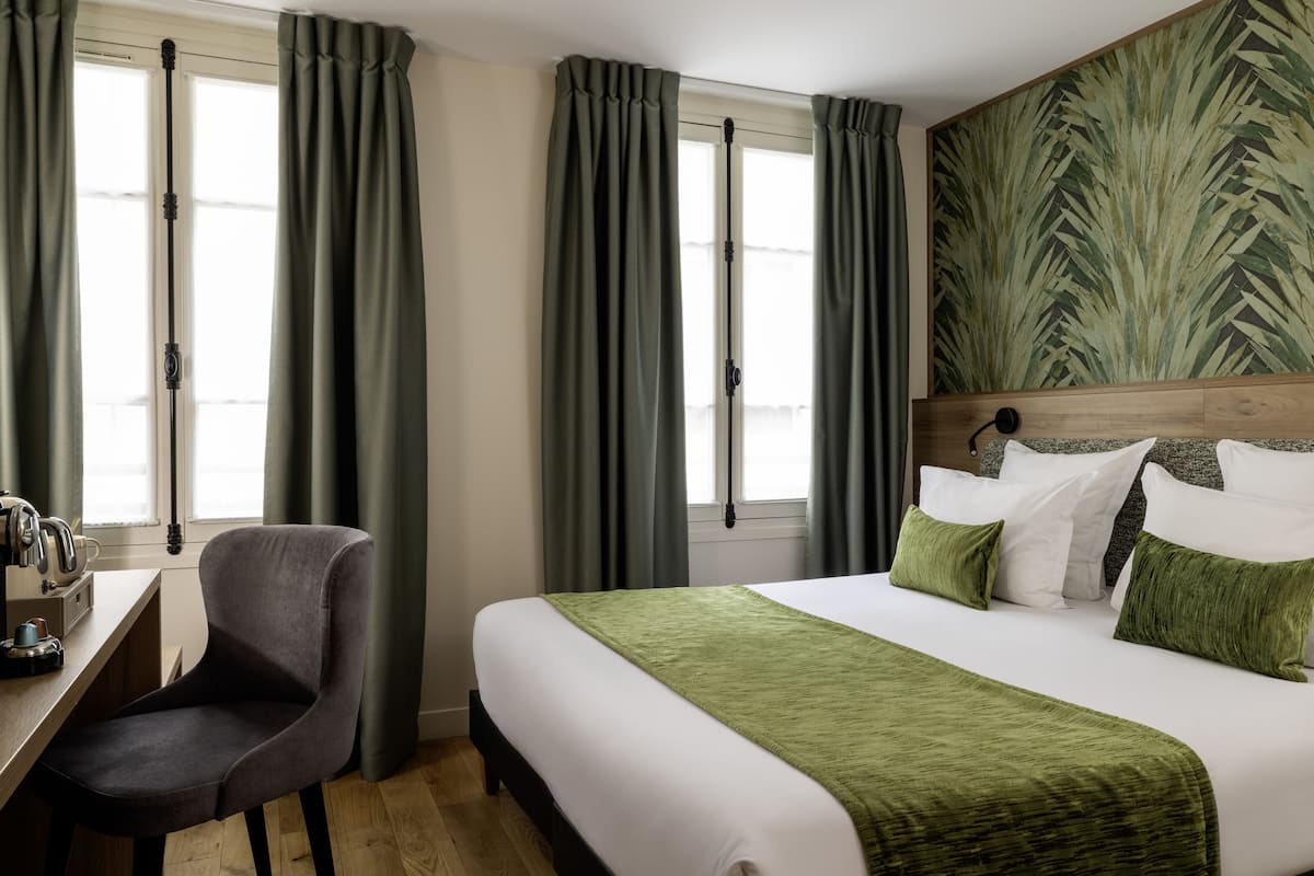 Chambre Double Exécutive (Hammam access) | Premium bedding, in-room safe, desk, soundproofing